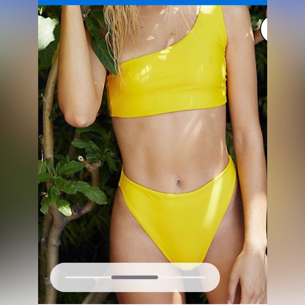 PrettyLittleThing One Shoulder Bikini Top & High Leg Cheeky Bottom|Sz 4 |Yellow
